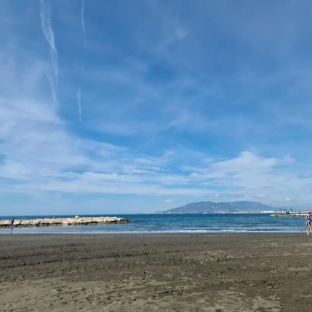 Appartement Apartamento Cerca De La Playa à Málaga Extérieur photo